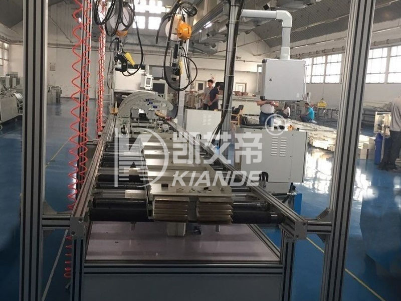 半自動母線裝配線-蘇州凱艾帝電氣有限公司